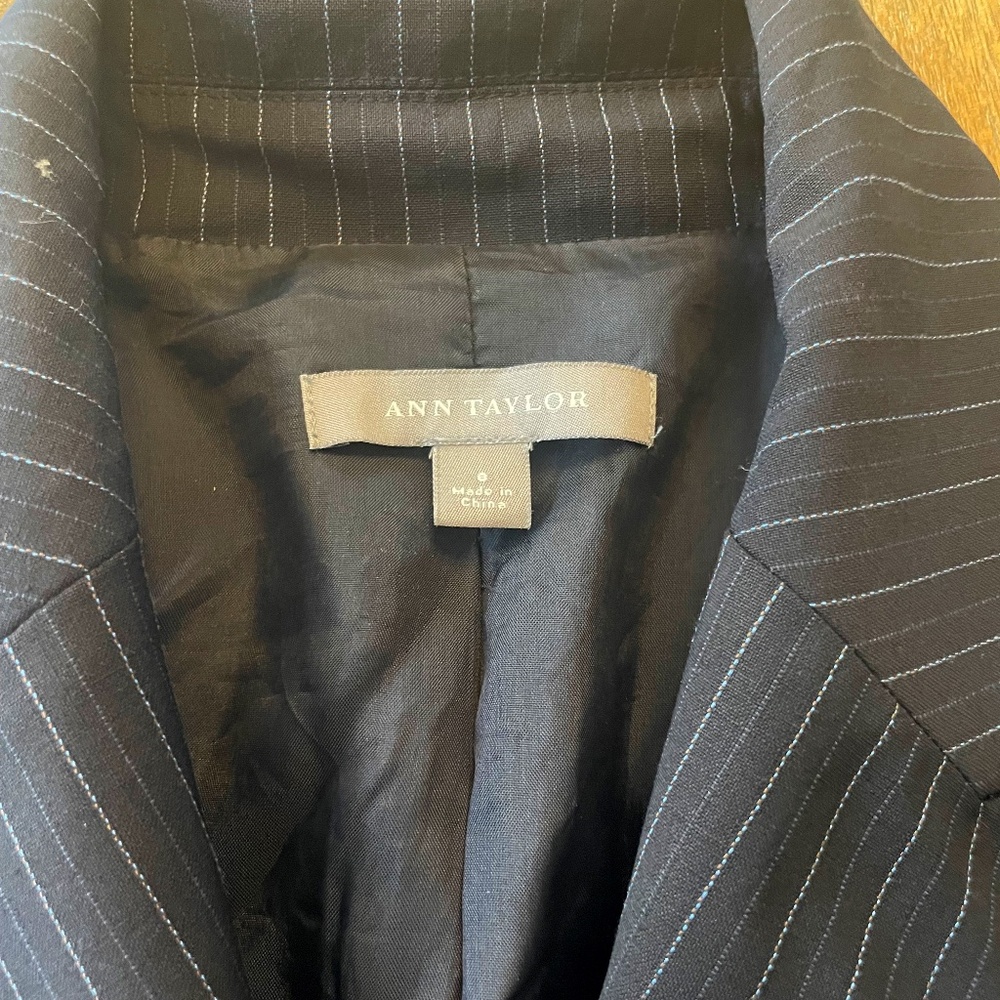 Ann Taylor wool pinstripe suit blazer navy size 8